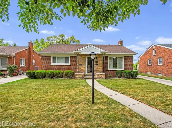 1016 Linden St, Dearborn, MI 48124