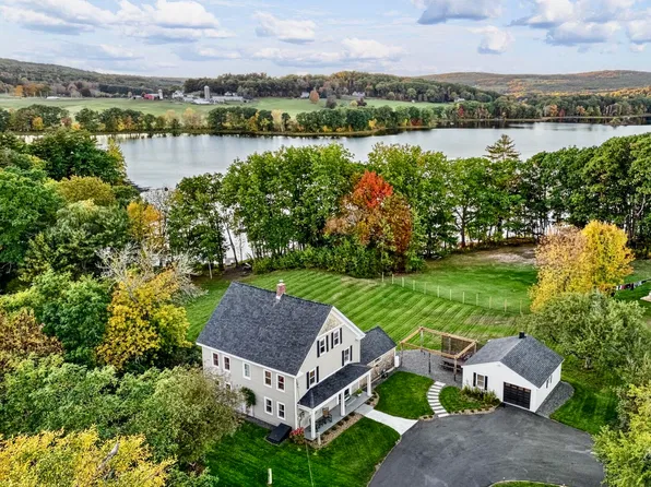 279 Middle Road, Union, ME 04862