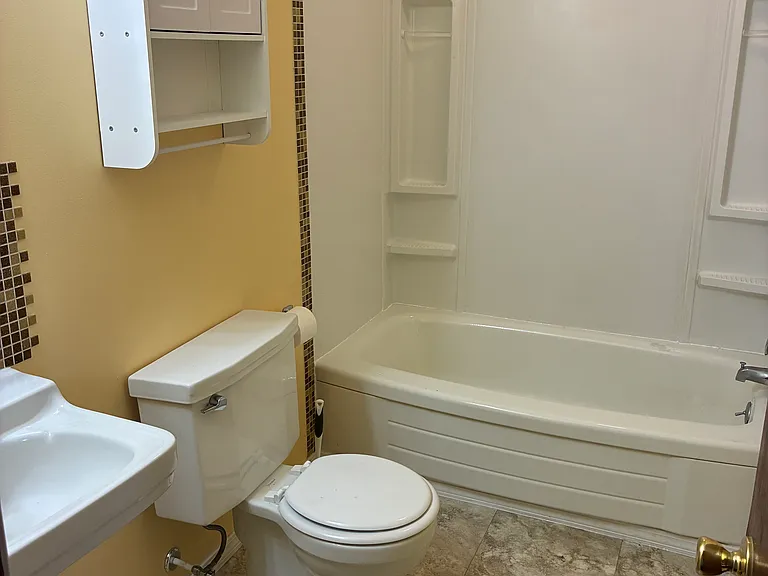 718 S Saint Charles Ave — Photo 10