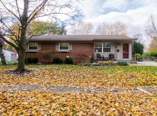 320 Nichols Dr, Saline, MI 48176