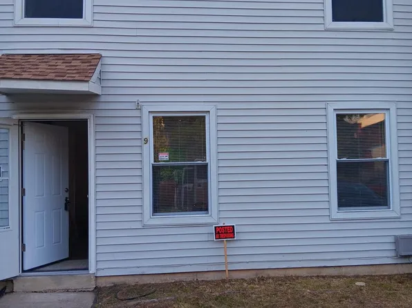9 Berkshire Rd, Sicklerville, NJ 08081