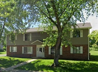 460 Echo Lane, Aurora, IL 60504