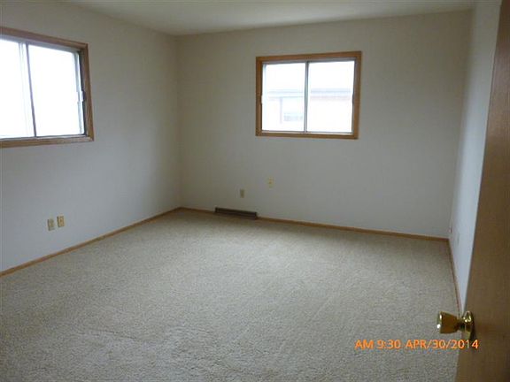 3rd image of 64516453 N 73rd St