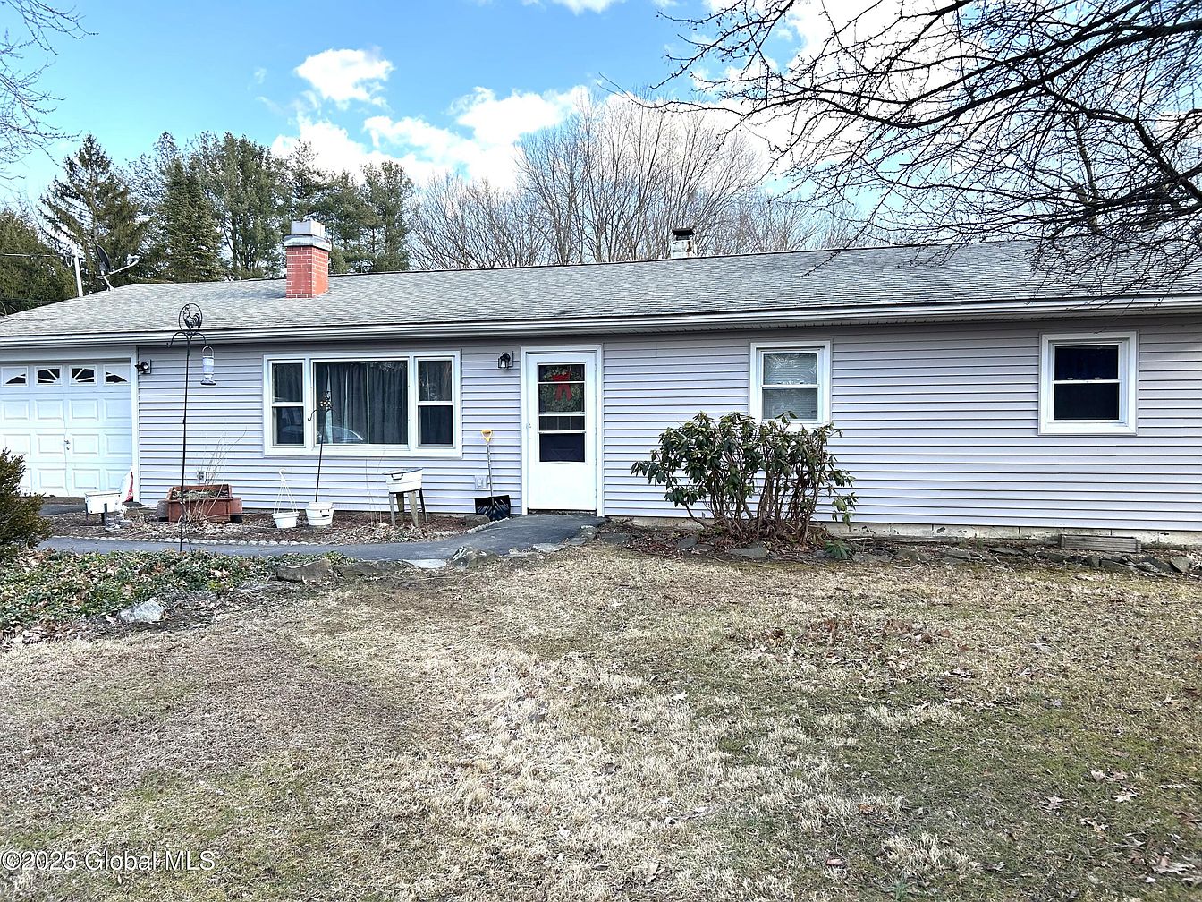 1st image of 32 Robin Road
