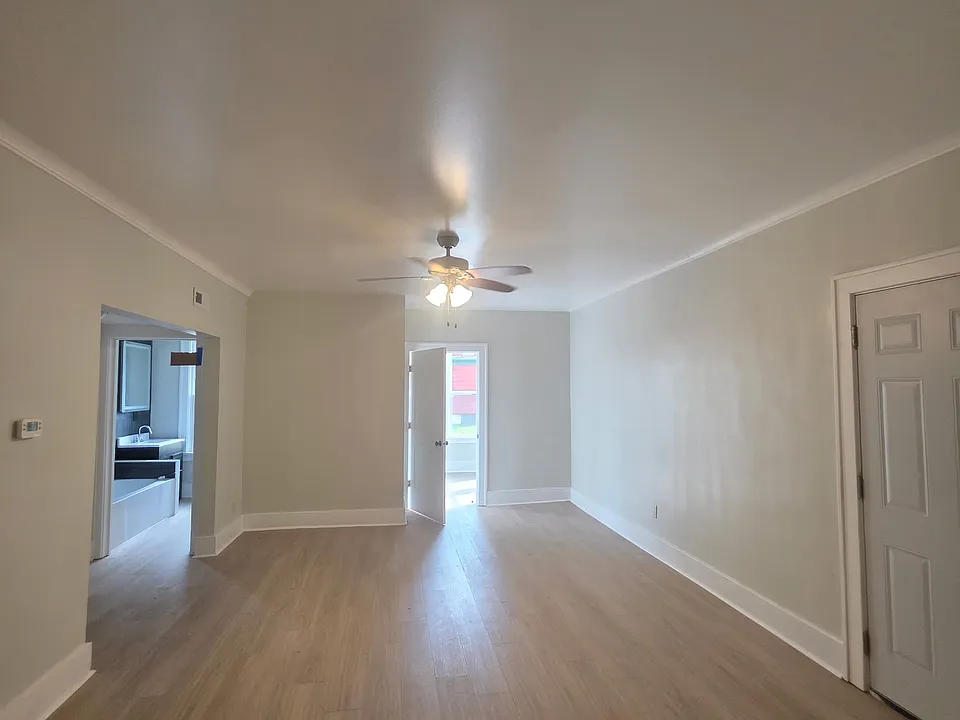 316 N Broad St #6