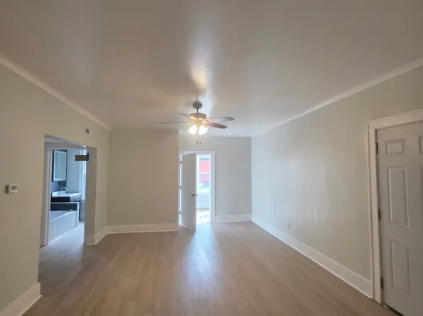 316 N Broad St #6, Galesburg, IL 61401