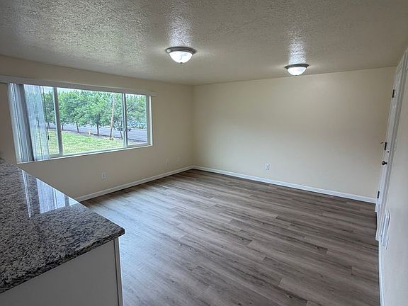5th image of 2215 Elm St SW #8