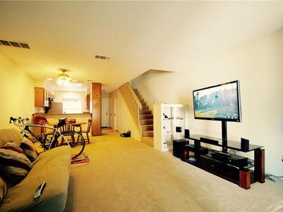 25367 Pine Creek Ln, Wilmington, CA, 90744