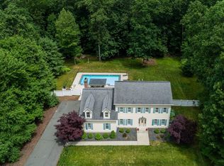 18 Grassy Meadow Rd, Wilbraham, MA 01095