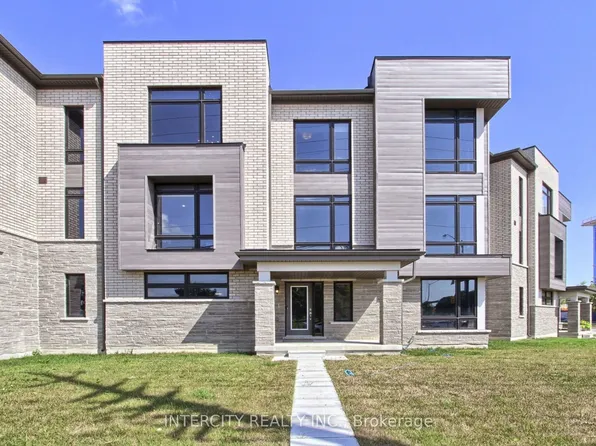 130 Blick Cres, Aurora, ON L4G 4A9