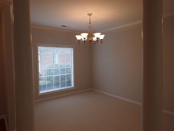 4th image of 121 Old Hickory Dr