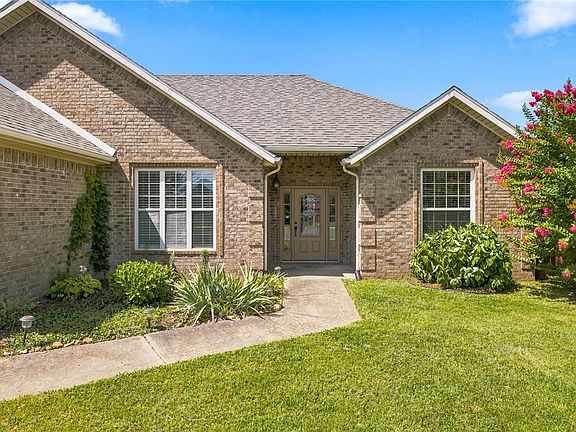 2nd image of 1101 Shiraz Dr