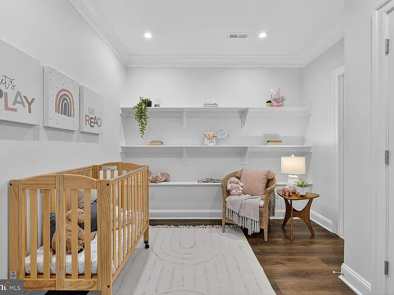 600 Harvard St NW #1 — Photo 22
