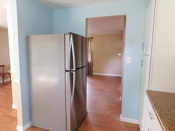 5th image of 494 Morningview Ave