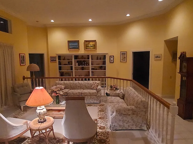 467 Sherbrooke Ct — Photo 8