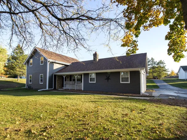 S77W32781 Country LANE, Mukwonago, WI 53149