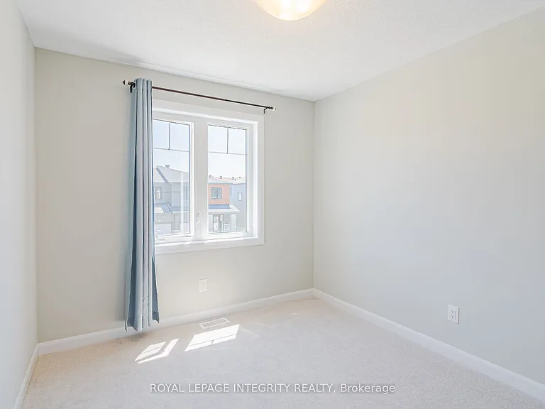 96 Osler St E — Photo 17