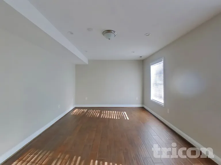1202 Addison Ct — Photo 5