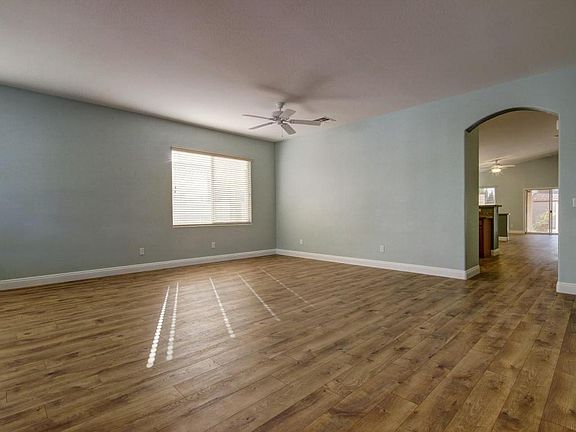 4th image of 18333 W Caribbean Ln