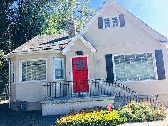 2nd image of 1742 E Holladay Blvd