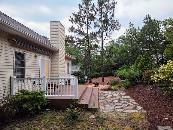 4th image of 220 Spring Lake Dr