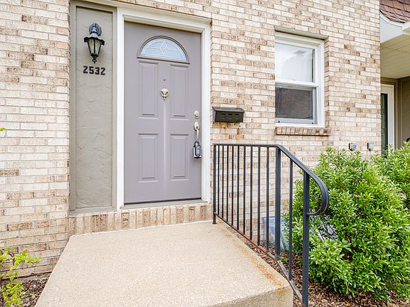 4th image of 2532 Essex Ct