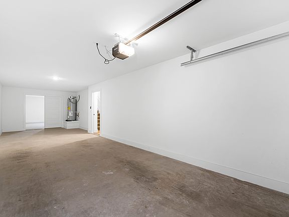 5th image of 2719 SW Livingston Sq #1