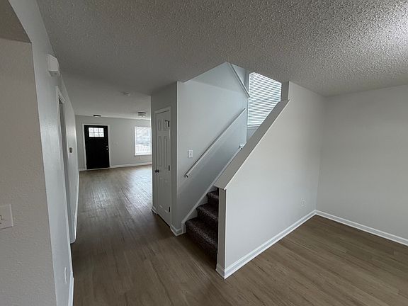 3rd image of 60 Lynn Ct