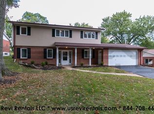 2039 Jenner Ln, Saint Louis, MO 63138