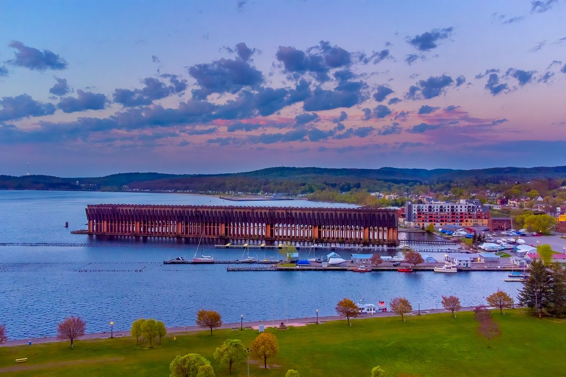 243 N Lakeshore Blvd, Marquette, MI 49855 MLS 50142664 Zillow