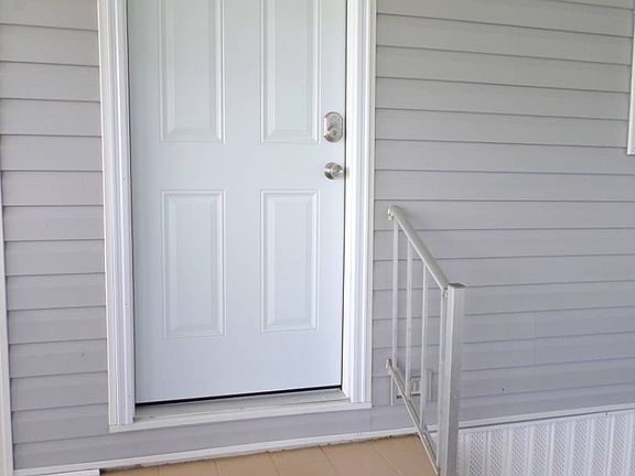 3rd image of 2349 Fremont Dr
