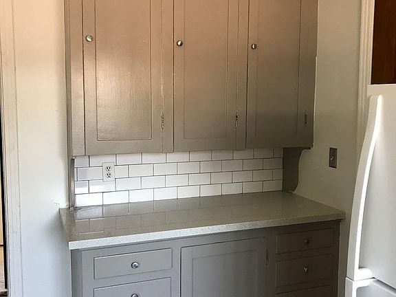 5th image of 1290 N Los Robles Ave