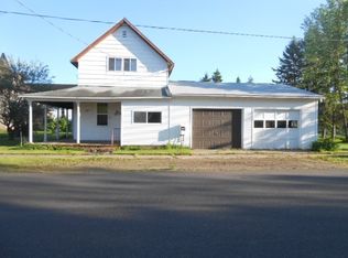 567 Maple St, Ewen, MI 49925