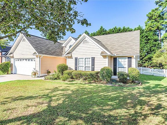 2nd image of 470 Avalon Forest Dr