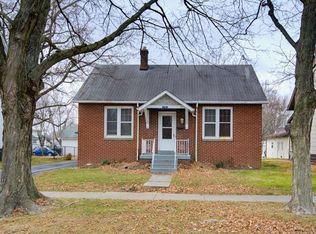 1810 Cypress St, Highland, IL