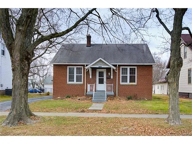 1810 Cypress St photo 1