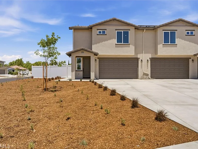 10665 Alborz Ct — Photo 2