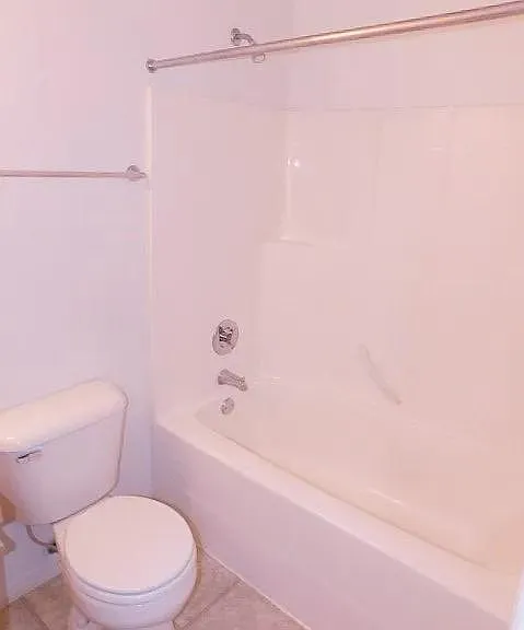 8646 NE Hyde Park Ln — Photo 19
