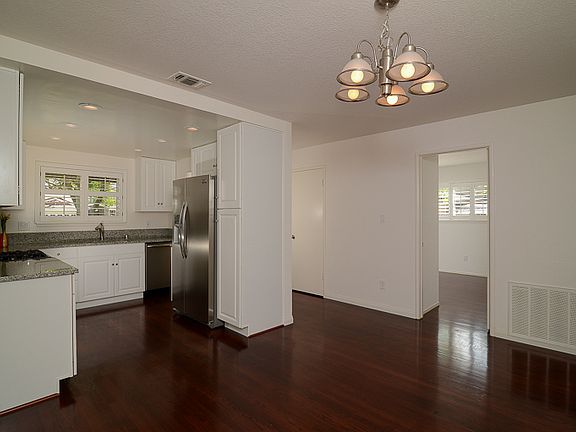 5th image of 8605 Glenroy Way