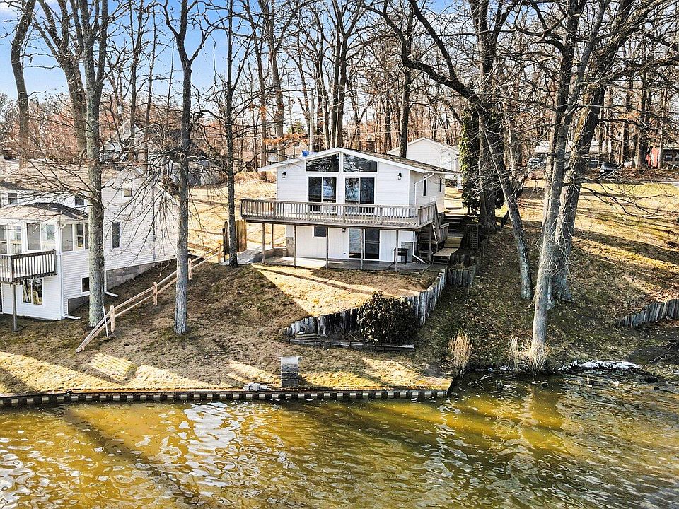 1st image of 1017 E Hess Lake Dr