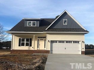 814 Merry St, Dunn, NC 28334