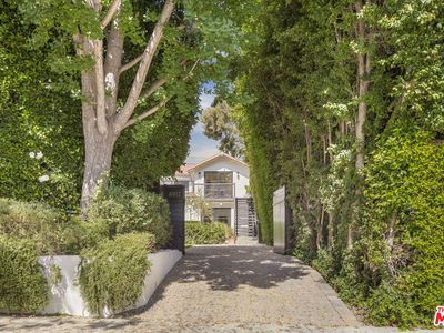 8917 Dorrington Ave, West Hollywood, CA, 90048