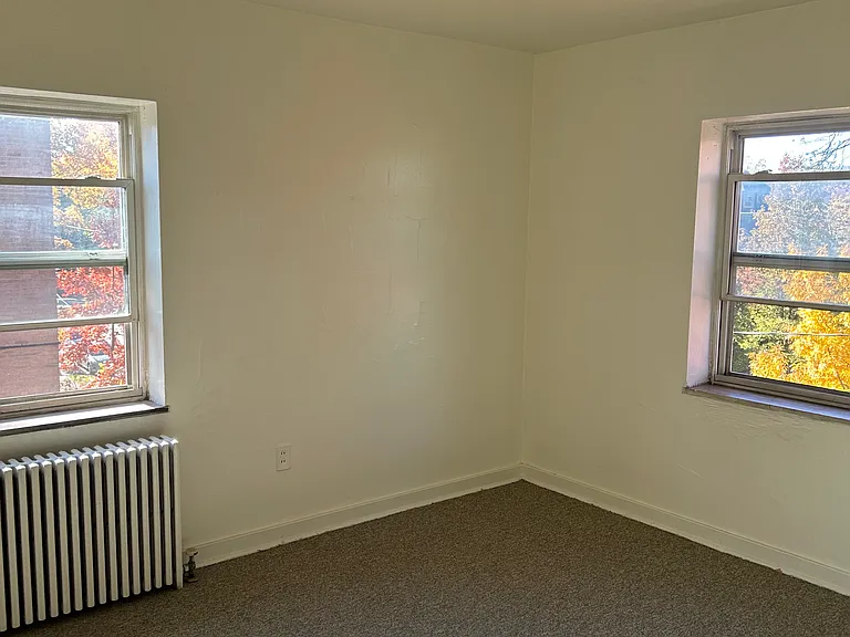 Devonshire Apartments — Photo 5