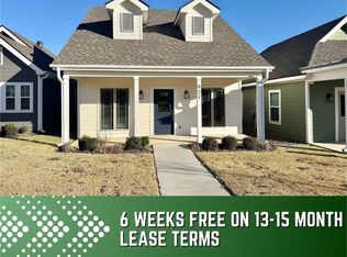 921 NE Heights Ln, Bentonville, AR 72712