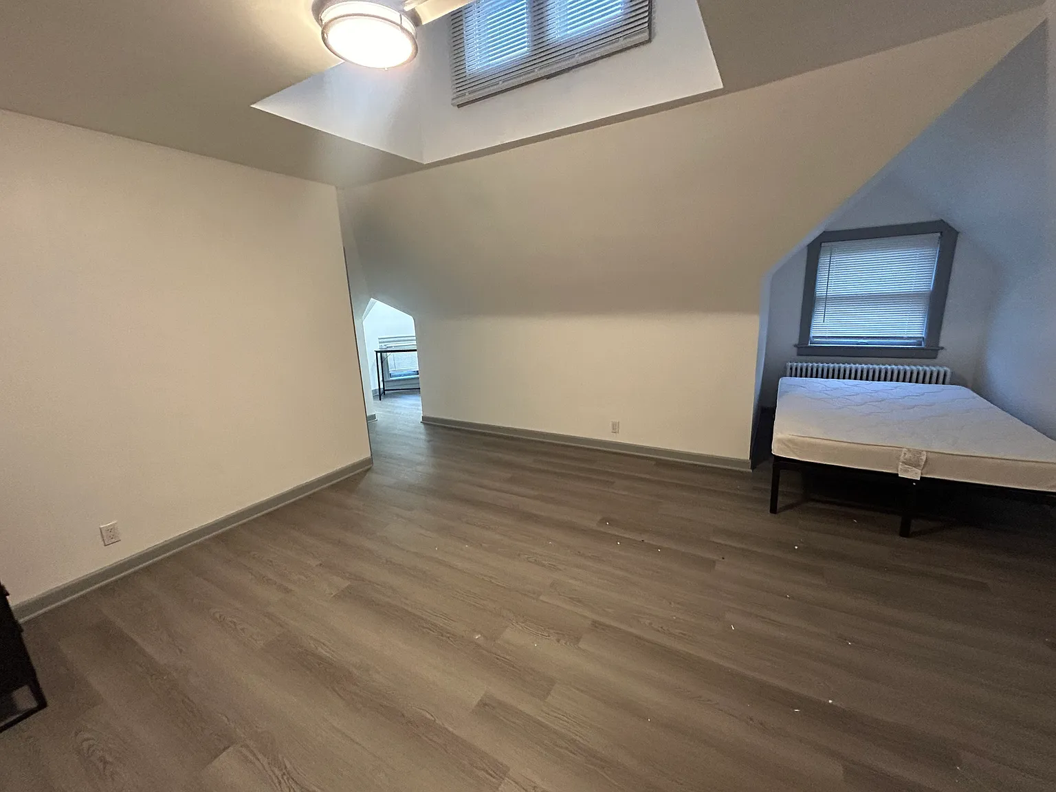 3 bed, 1650 sqft, $2,550 — Photo 4