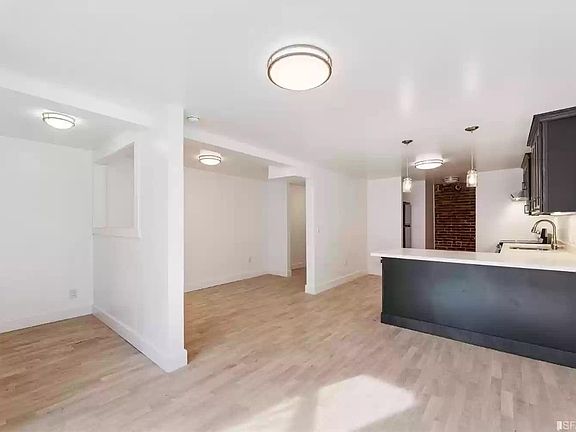 3rd image of 2074 Bush St #2074