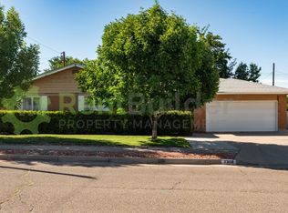 7308 Carriveau Ave NE, Albuquerque, NM 87110