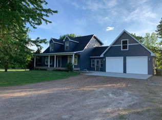 18282 22nd St, Princeton, MN 55371