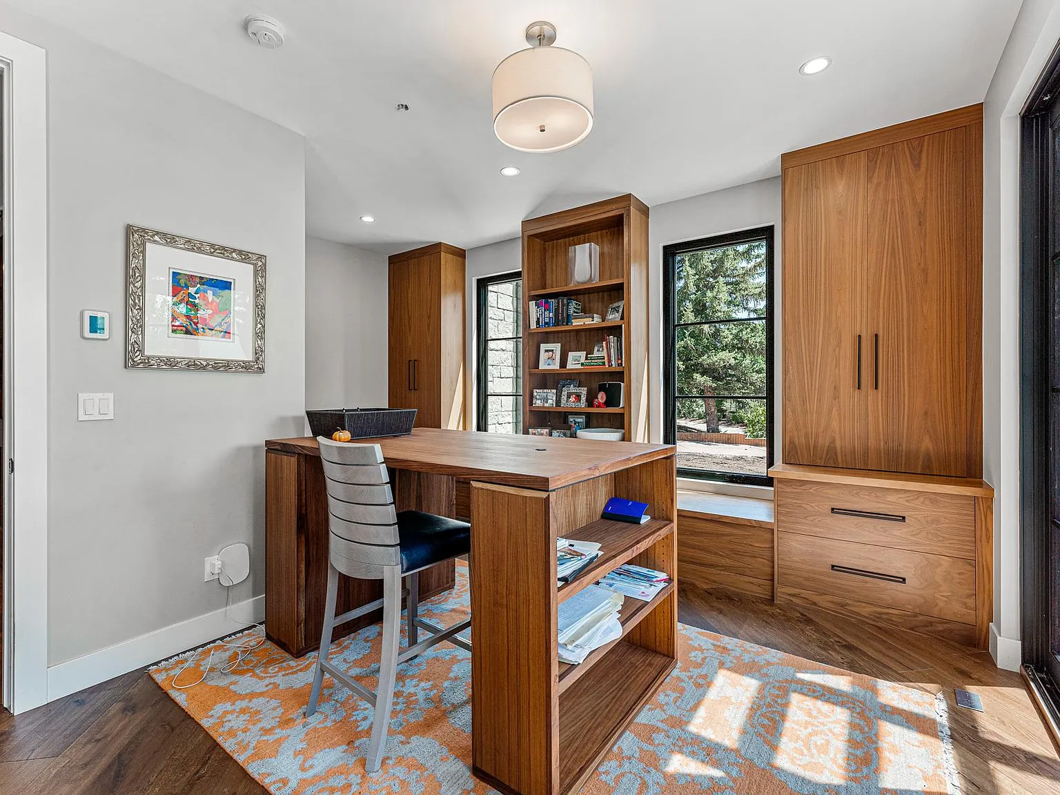 7 bed, 6824 sqft, $15,000 — Photo 4