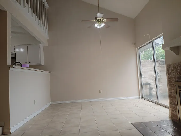 13016 Wirevine Ln — Photo 3